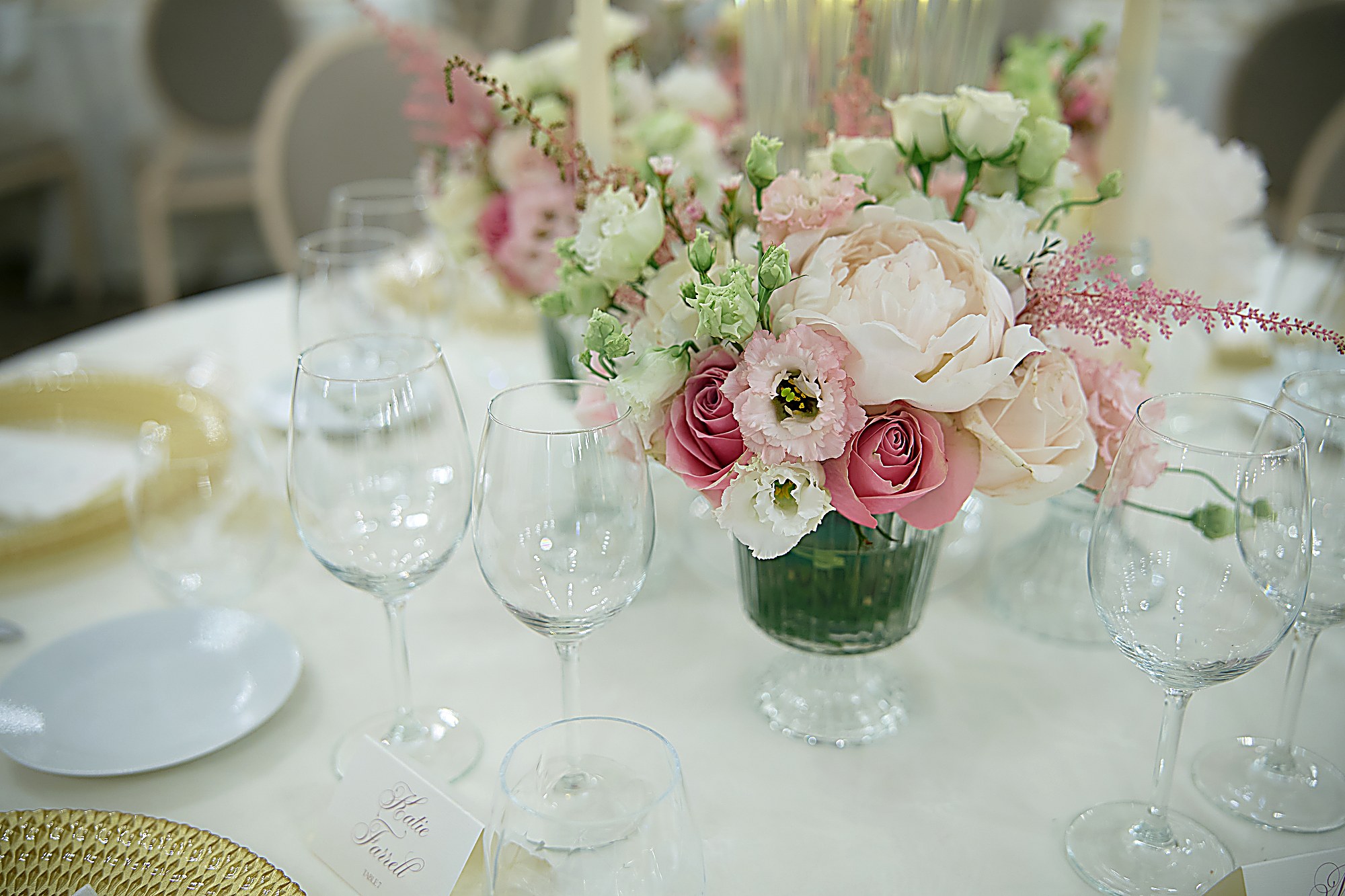 Mise en scène florale dans un décor de palais d'exception
